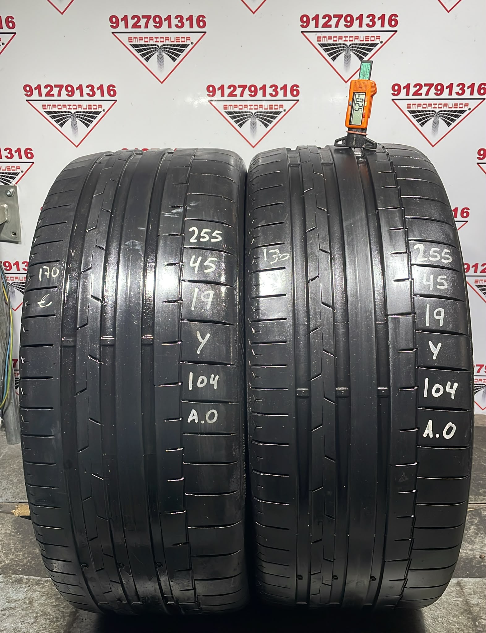 CONTINENTAL  USADO  255/45 R17 104 Y